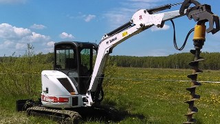 Аренда экскаватора погрузчика с ямобуром в Узловая цена от 1543 руб